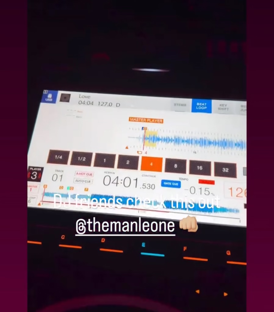 DJ story showing an early OverCue mod in use, 3 of 5